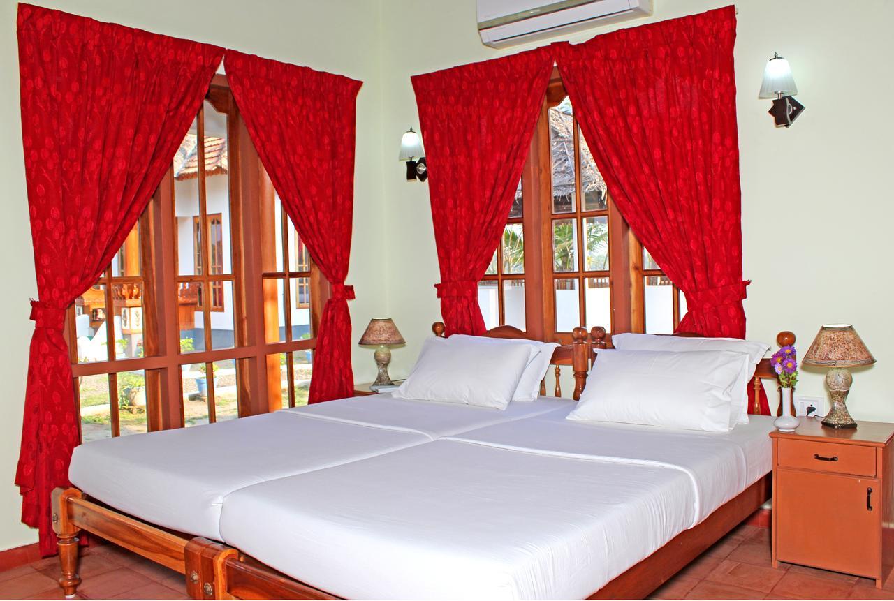 Breeze Backwater Homes Kochi Habitación foto