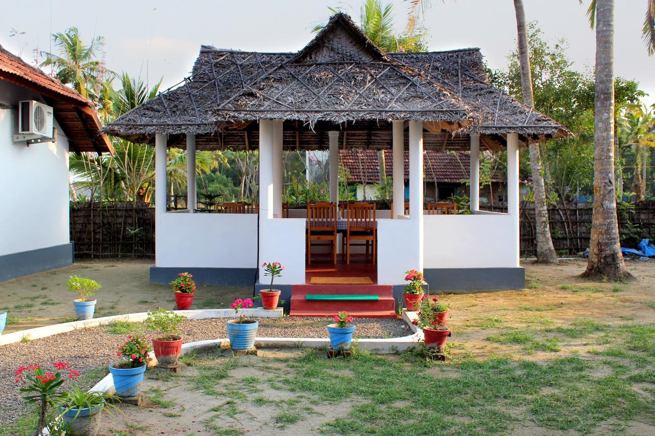 Breeze Backwater Homes Kochi Exterior foto