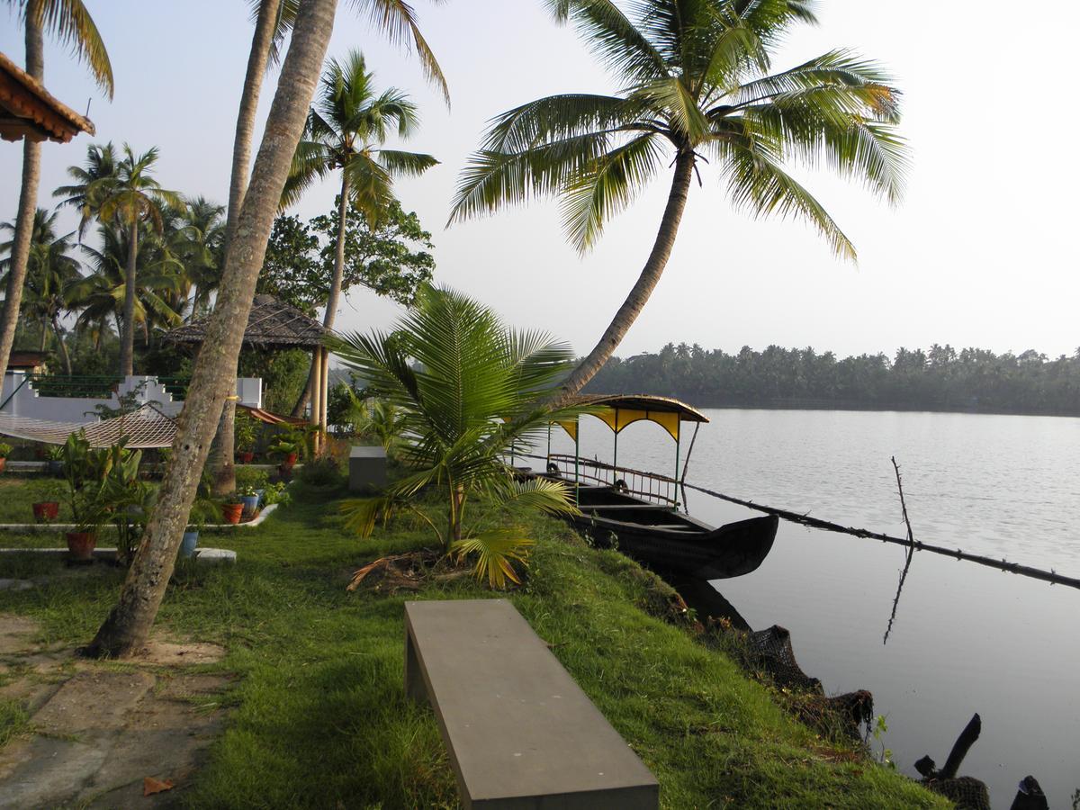 Breeze Backwater Homes Kochi Exterior foto